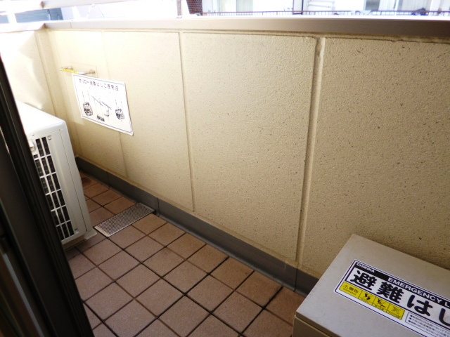 ステラ本郷のバルコニー