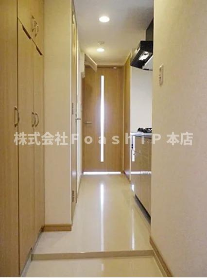 ルーブル西早稲田弐番館の玄関