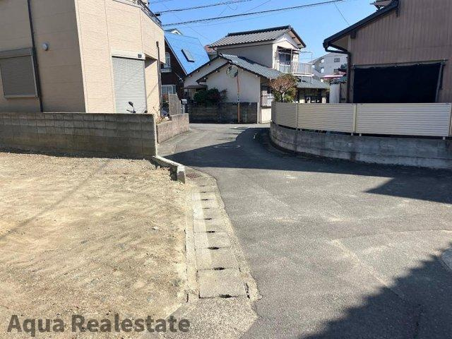 オール電化デザイナーズハウス国府町建売⑰の前面道路含む現地写真|前面道路含む現地写真です　
