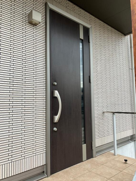 花咲戸建のエントランス