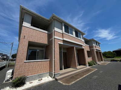 【外観】 | イーストヴィラ（ＥＡＳＴ　ＶＩＬＬＡ） | 外観写真（昼）