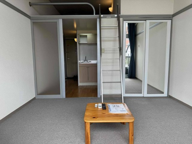 レオパレス二の宮Ａの居間・リビング|※同タイプ部屋の写真となります