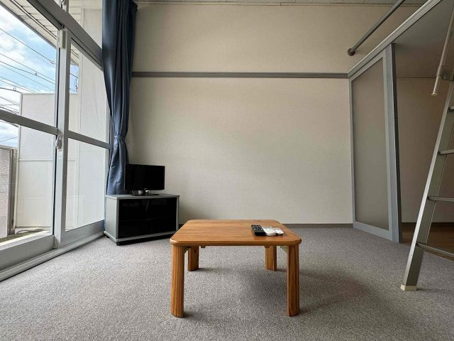 レオパレス二の宮Ａの居間・リビング|※同タイプ部屋の写真となります