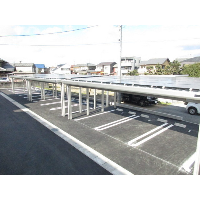 岐阜市蔵前３丁目のアパートの駐車場