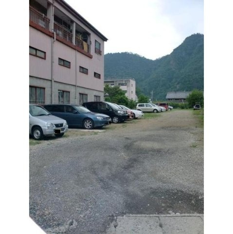 岐阜市長良の駐車場の外観