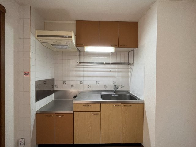 アクアリウスDのキッチン|※別部屋・反転した部屋の写真を掲載しております。