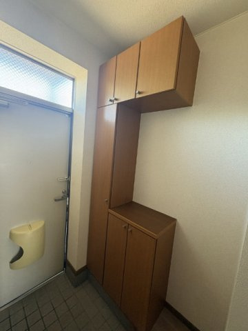 アクアリウスDの玄関|※別部屋・反転した部屋の写真を掲載しております。