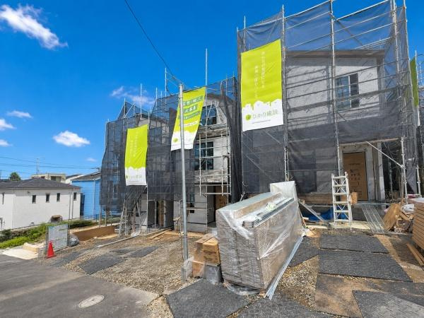 横浜市鶴見区岸谷２丁目の新築一戸建の前面道路含む現地写真|陽当りの良さが伝わります。
是非一度、現地へ起こしください。

