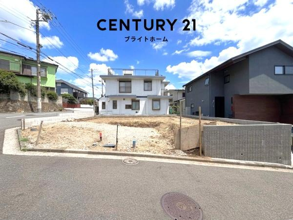 横浜市金沢区富岡西４丁目の新築一戸建の前面道路含む現地写真|駐車スペース2台駐車可能！
お気軽にお問い合わせください。