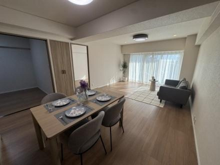朝日プラザ香里菊ヶ丘 　 中古 マンションの居間・リビング