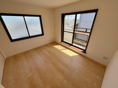 【洋室】 | 草加市遊馬町・戸建 | 明るく、風通しの良い洋室です♪