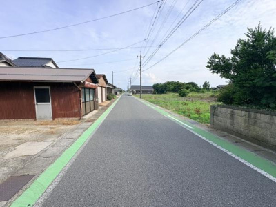 【前面道路含む現地写真】 | 　渡町　５区画土地