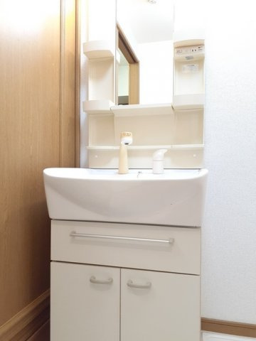 クレスト呉服町の洗面所