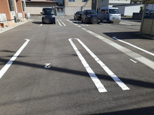 サニーヒルズＥの駐車場|駐車スペースもあります