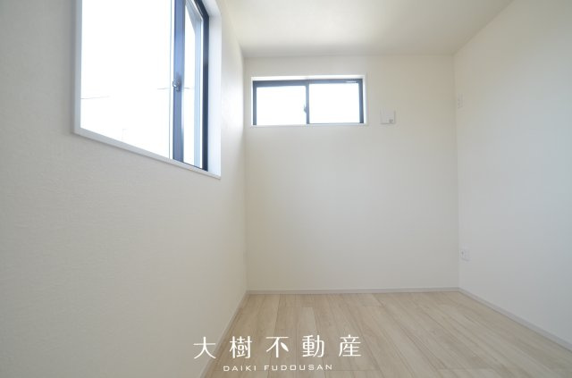 【洋室】 | 座間市座間1丁目　新築戸建て　全２棟【仲介手数料無料】 | 2階　洋室4（4.1帖）