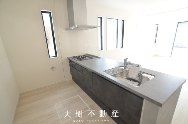 【キッチン】 | 座間市座間1丁目　新築戸建て　全２棟【仲介手数料無料】