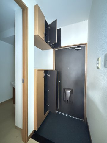 プランドールⅡの玄関