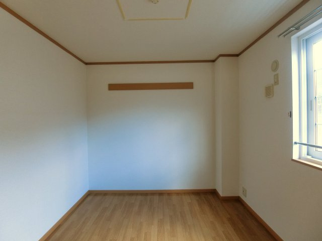 プロムナードＢの洋室