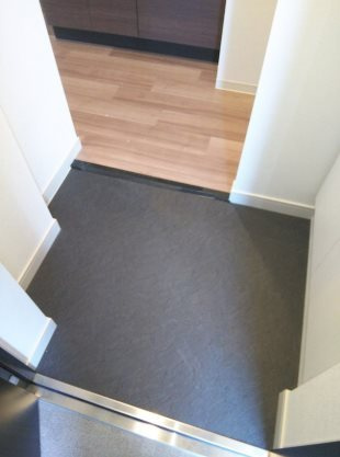 【玄関】