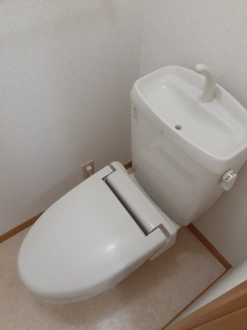 【トイレ】 | ヴィラ・アヴニールＡ | 清潔感のあるトイレです