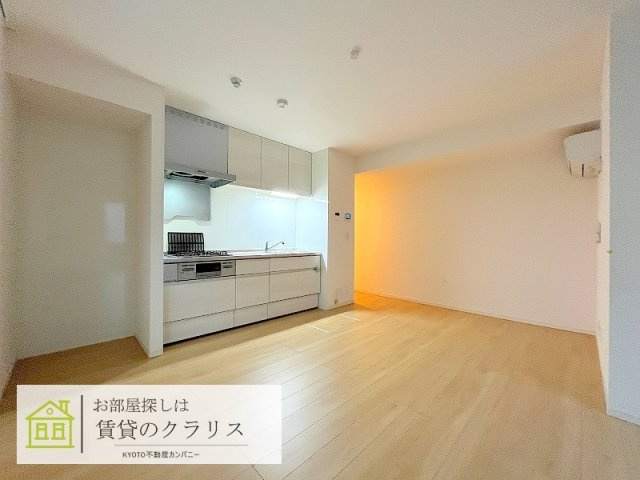 Wisteria西大路五条（ウイステリア）