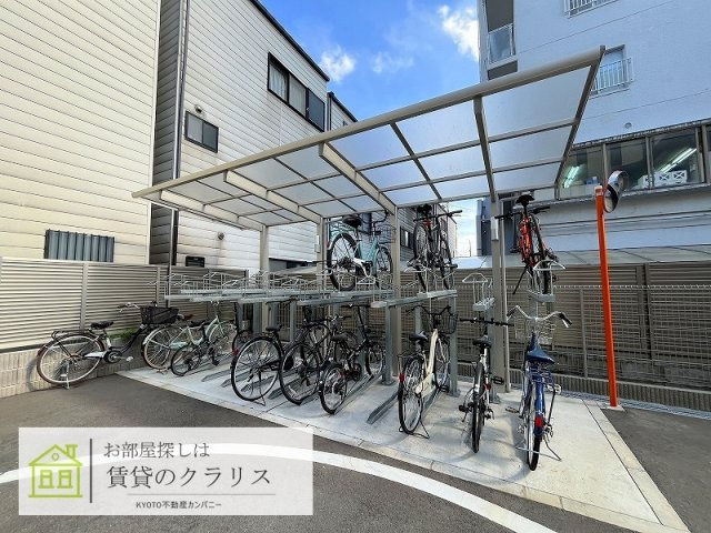 Wisteria西大路五条（ウイステリア）