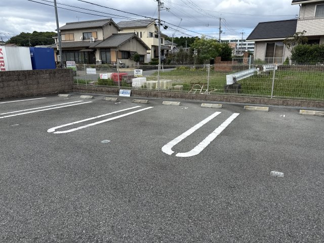 エスペランサ天神Ⅱの駐車場