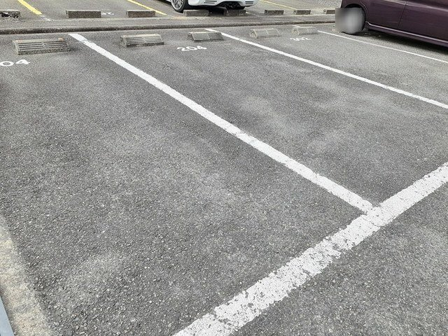 パルティーレの駐車場