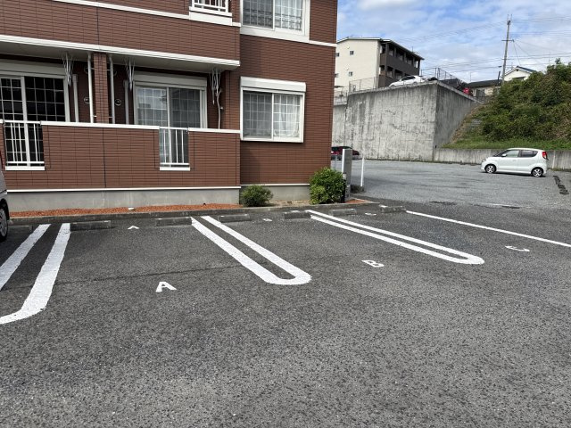 サンハイツⅢの駐車場