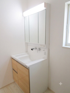 【独立洗面台】 | 松戸市第7六実　新築分譲住宅　全1棟 | （2026年8月撮影）