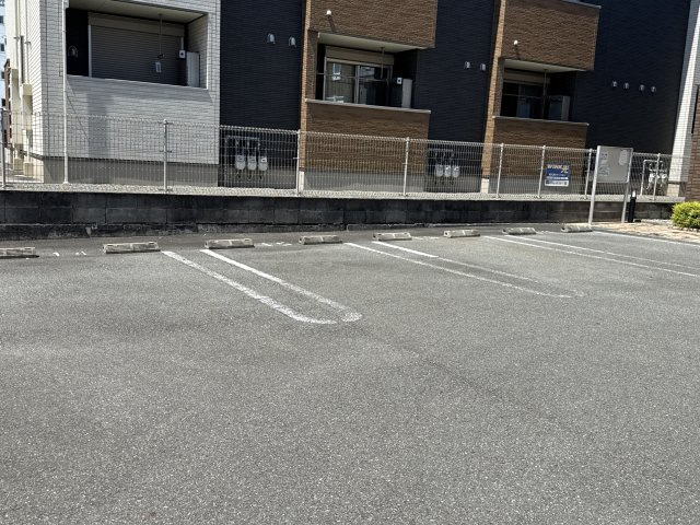グランペール古賀Ⅲ　Ｂの駐車場