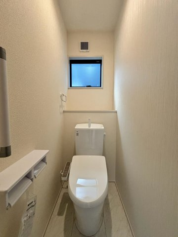亀山市天神 第2 新築戸建のトイレ