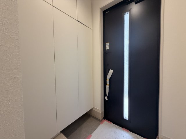 福岡市西区生松台３期　2号棟の玄関