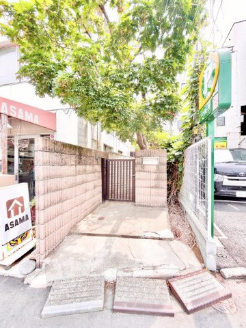 中野区野方4丁目　建築条件無し売地の外観|現地写真

現地ご見学希望・資料請求などお気軽にお問い合わせ下さい！
03-5990-5201