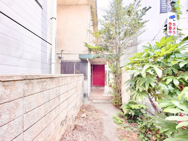 中野区野方4丁目　建築条件無し売地の外観|現地写真

現地ご見学希望・資料請求などお気軽にお問い合わせ下さい！
03-5990-5201