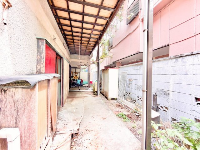 中野区野方4丁目　建築条件無し売地の外観|現地写真

現地ご見学希望・資料請求などお気軽にお問い合わせ下さい！
03-5990-5201
