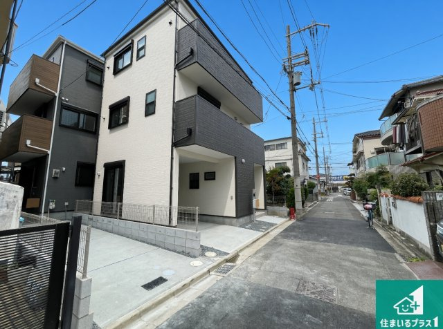 ■高槻市辻子　第4期　新築一戸建ての前面道路含む現地写真|車通りの少ない前面道路！お子様がいらっしゃるご家族でも安心！