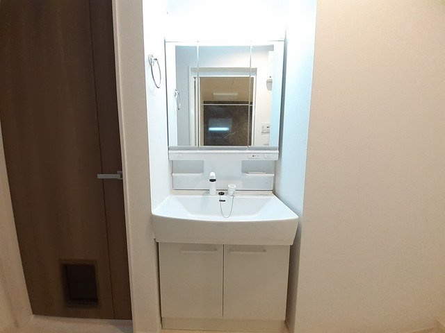 カプレットの独立洗面台