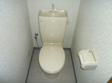 【トイレ】 | カーサヴェルディ | ※イメージ　同物件別号室の写真