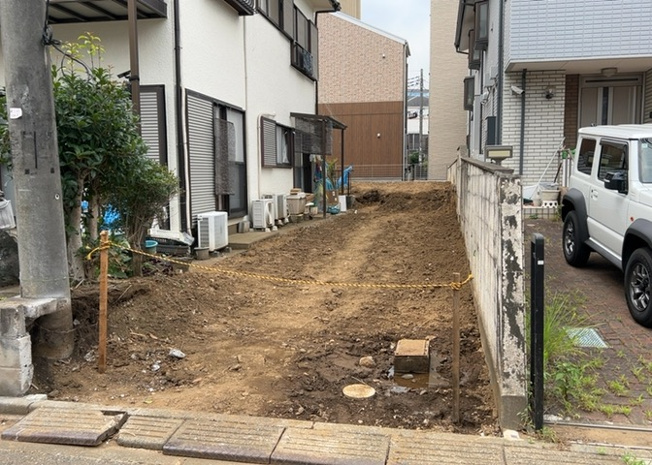 【外観】 | 土地の面積＝住宅面積ではありません。建ぺい率の問題などで、土地のある場所によって住宅を建てられる面積は限られています。高さもしかり、「土地」という言葉の中には、建築条件も含まれると考えておきましょう。