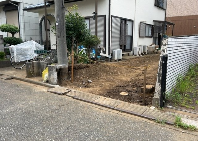 【外観】 | 物件の詳細については、現地を見てわかること以外に、役所や法務局などで調べないとわからないことがあります。そのため、現地に行く場合は、もしこの物件を買ったらどのような生活ができるかをイメージしましょう。