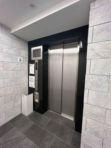 プレサンス神戸水木通ルミエスのロビー
