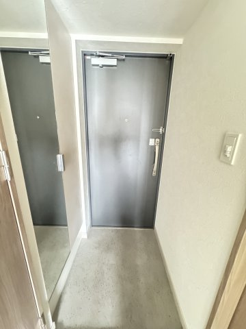 プレサンス神戸水木通ルミエスの玄関