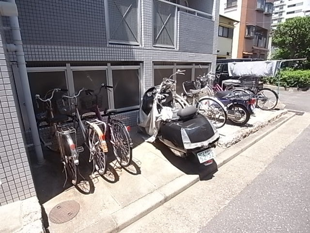 ダイドーメゾン三宮東の外観