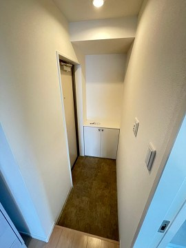リブレメゾン香櫨園の玄関