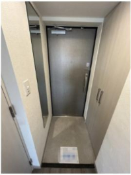 プレサンス塚本ベラビィの玄関