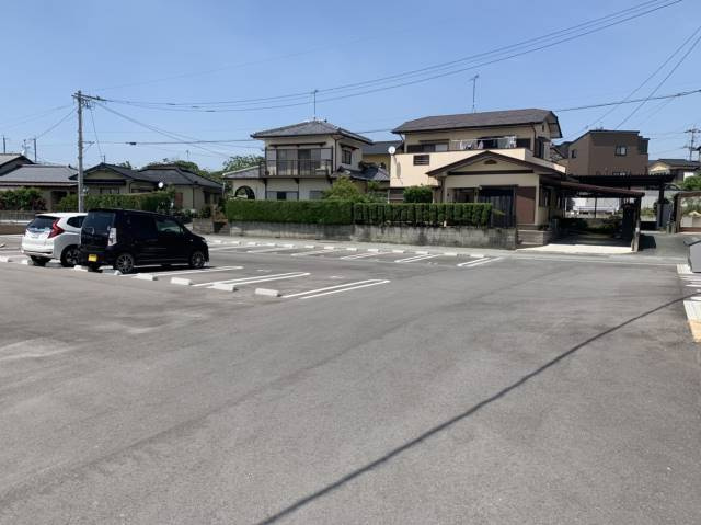 筑後市大字蔵数の賃貸マンションの駐車場