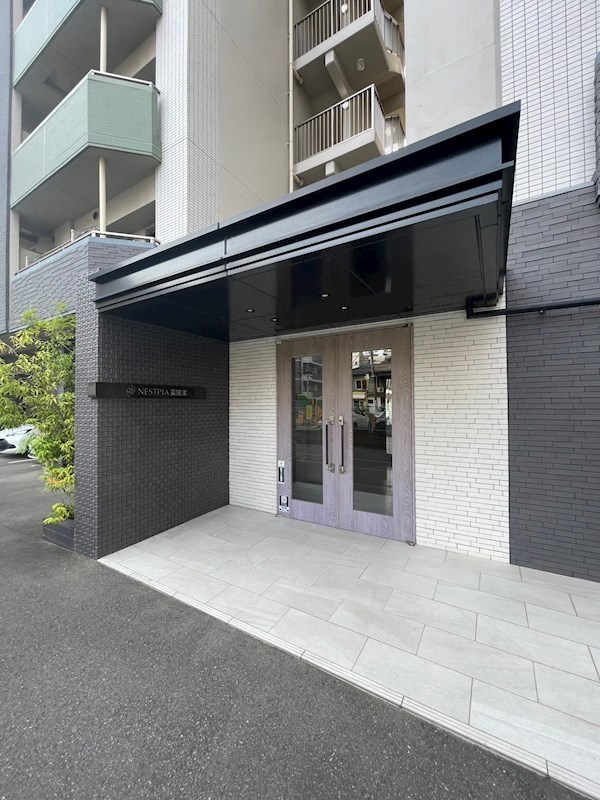 ネストピア薬院東のエントランス