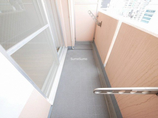 グラマシー心斎橋東のバルコニー