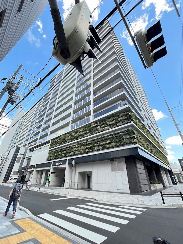 プラウド阪急塚口駅前の外観